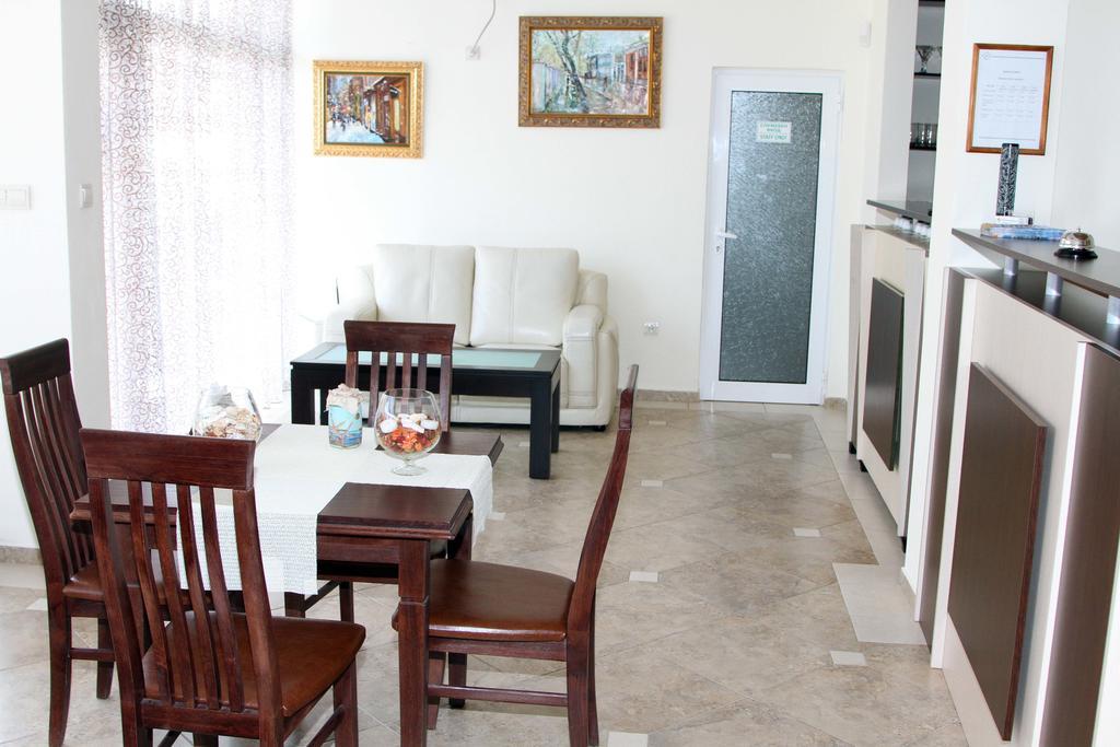 Vlasta Family Hotel Ravda Exterior photo